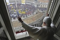 Description: Description: Description: C:\Users\mhfm\Desktop\Website Docs\E_Pictures\flock_to_vatican.jpg