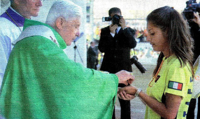 Anti Pope Benedict XVI giving "communion" in the hand